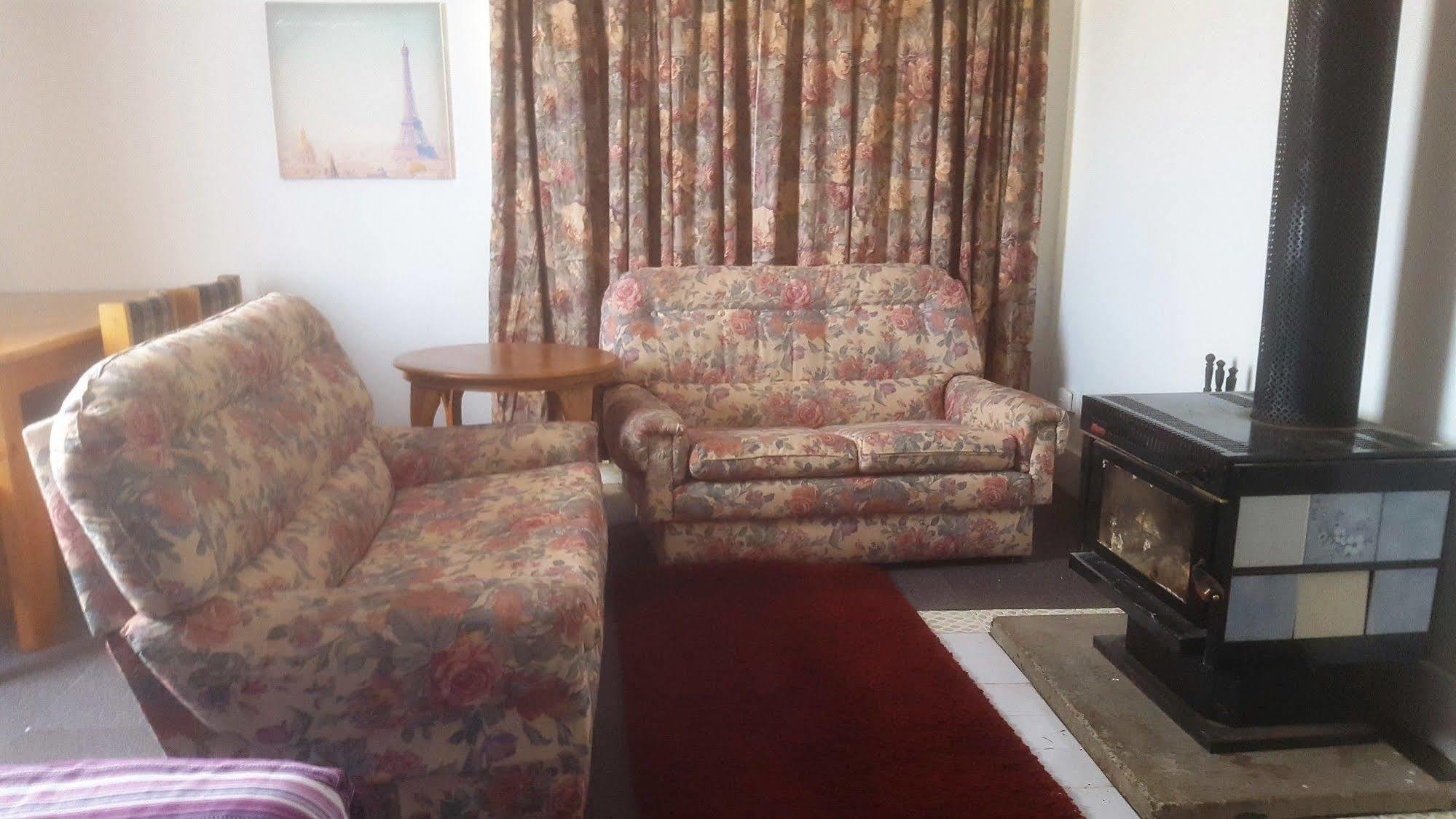 Clunes Motel エクステリア 写真