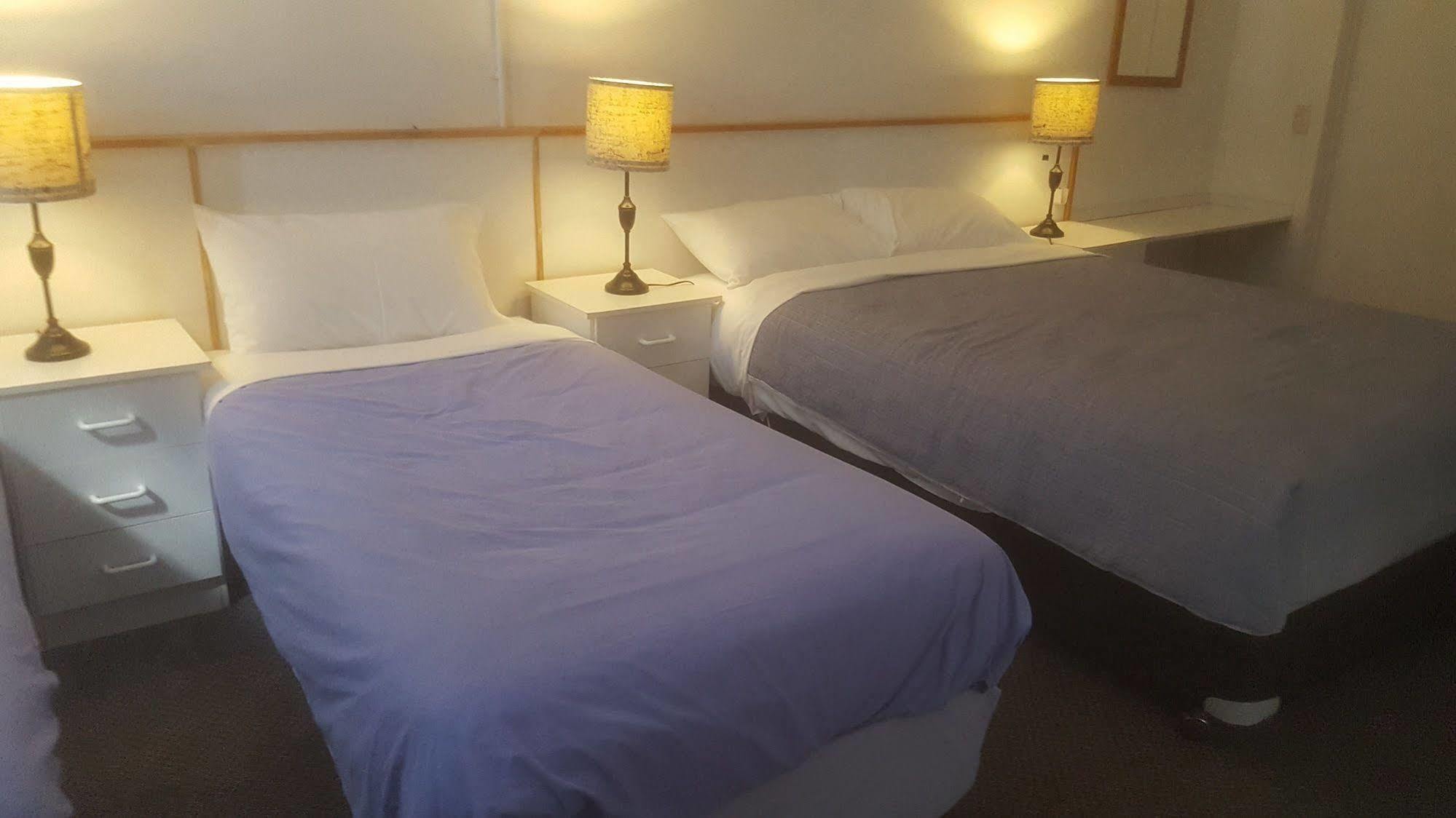 Clunes Motel エクステリア 写真